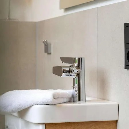 One-bedroom * גריטזיל